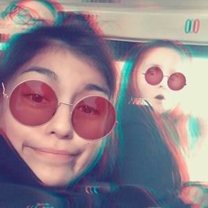 Meet your Posher, Natalie